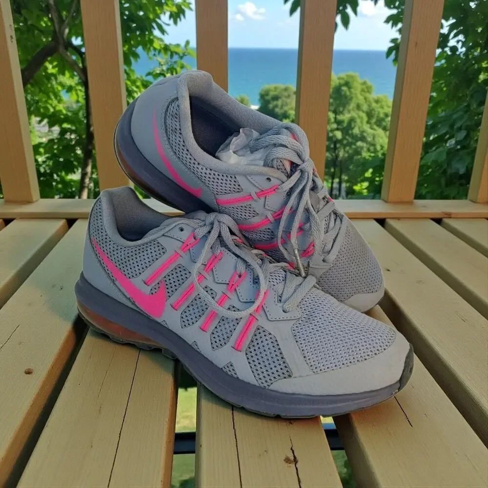 Nike Air Max Dynasty Women's Blue & Pink Sneakers - Size 8 - Real Beauties!